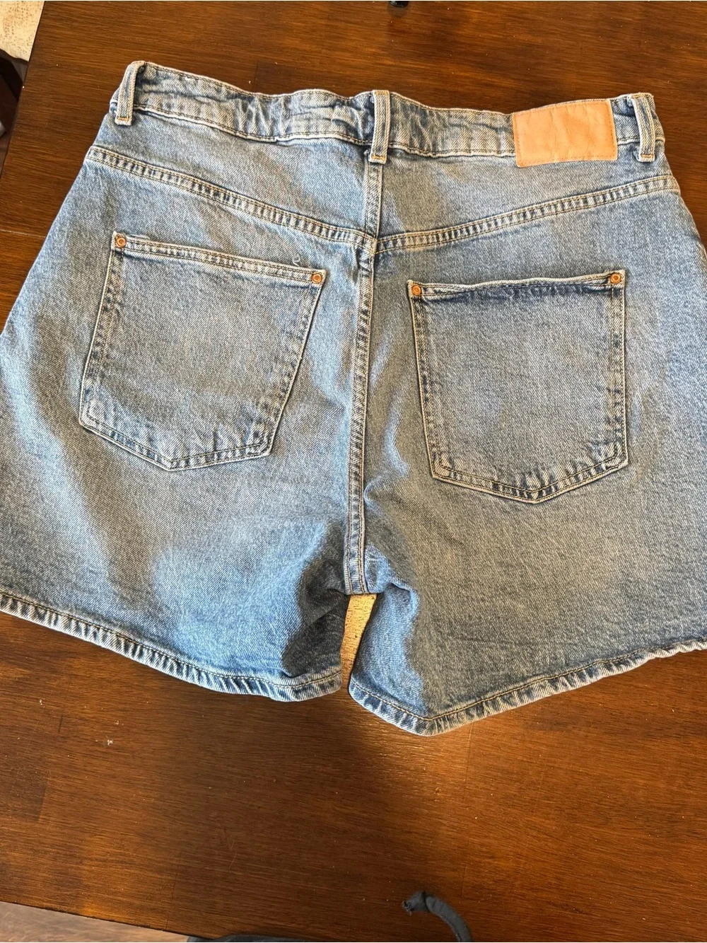 Zara Mom Fit Denim Short Women’s Size 12 Baggy Leg Light Wash